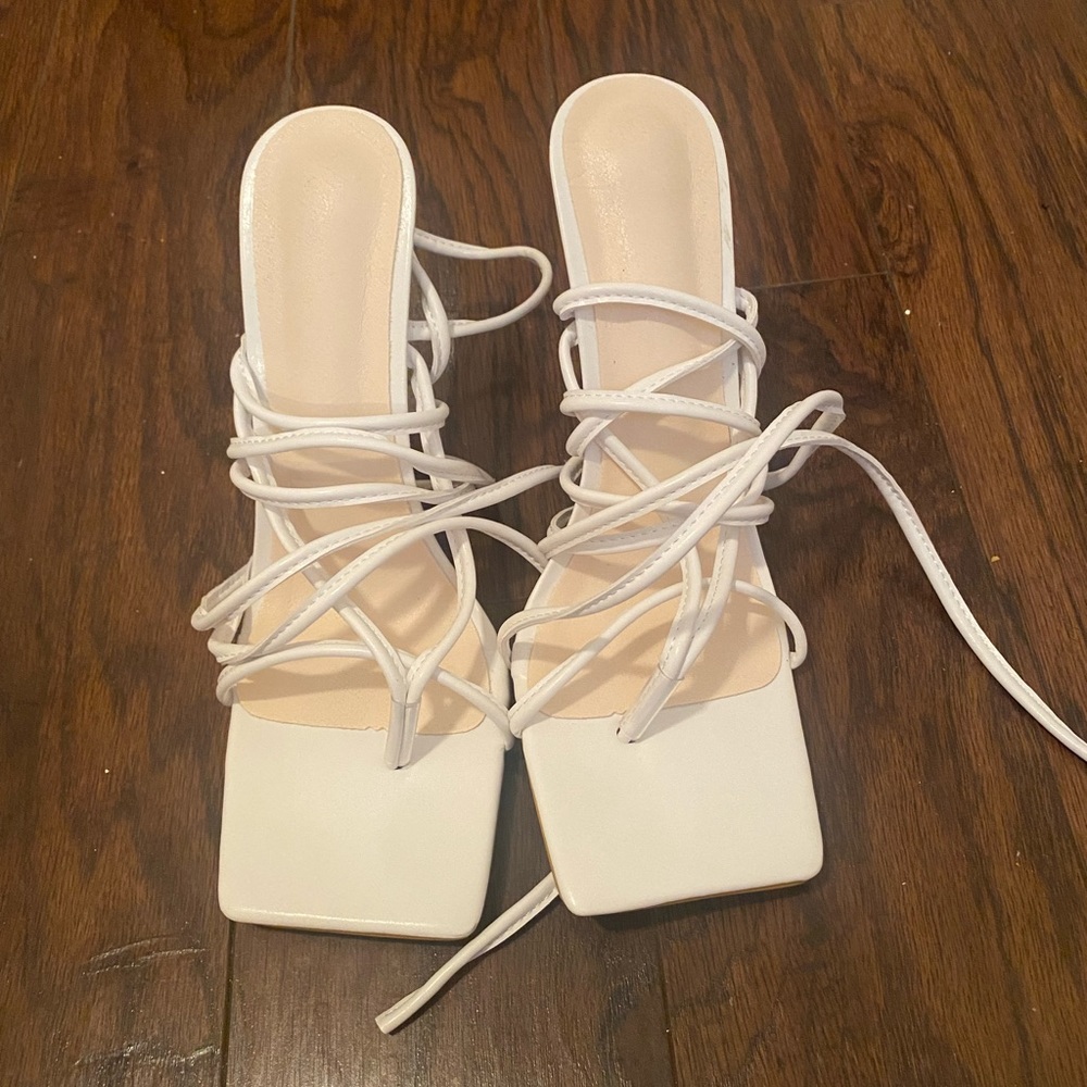 White Cross Leg 3in heals